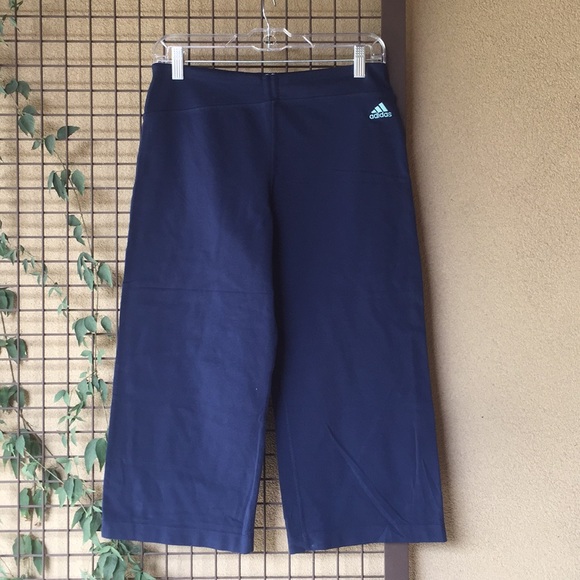 adidas Pants - 3/$20 {Adidas}Sz Medium Navy Cropped Workout Pants